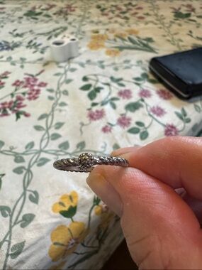 Silver Twisted Rope Ring with Floral Accent - Unbranded